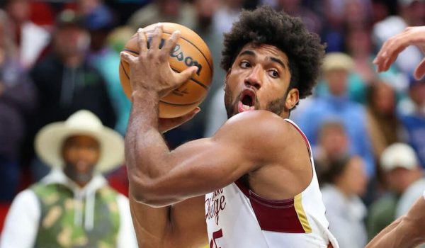 La buena actuación de Norchad Omier ante uno de los mejores equipos de la G-League