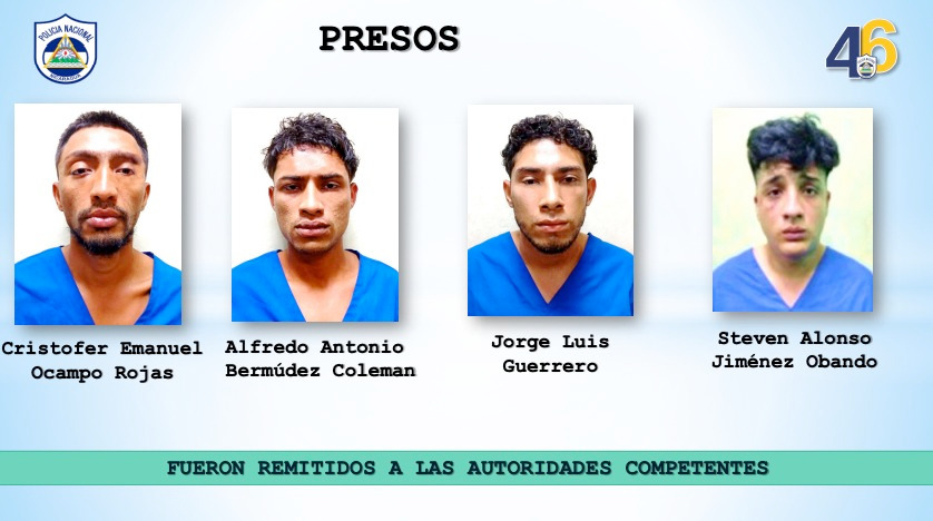 Delincuentes capturados y presentados por robo a Súper Express de Managua. Foto: Policía Nacional.