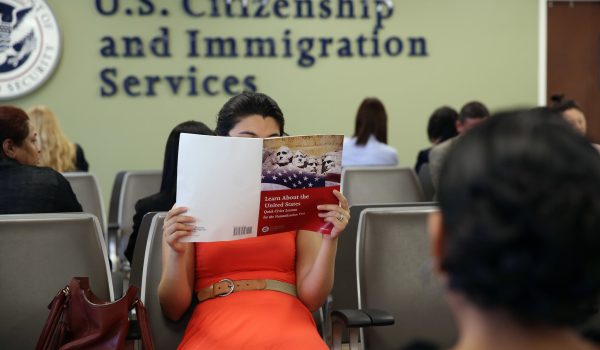 Uscis reanuda cuota anual a solicitantes de asilo en Estados Unidos