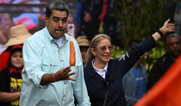 Maduro y Flores comparecerán mañana ante un juez federal en Nueva York