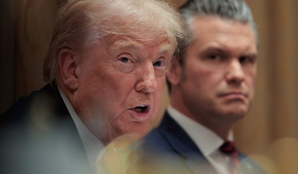 Trump accede a publicar video de polémico ataque contra presunta narcolancha