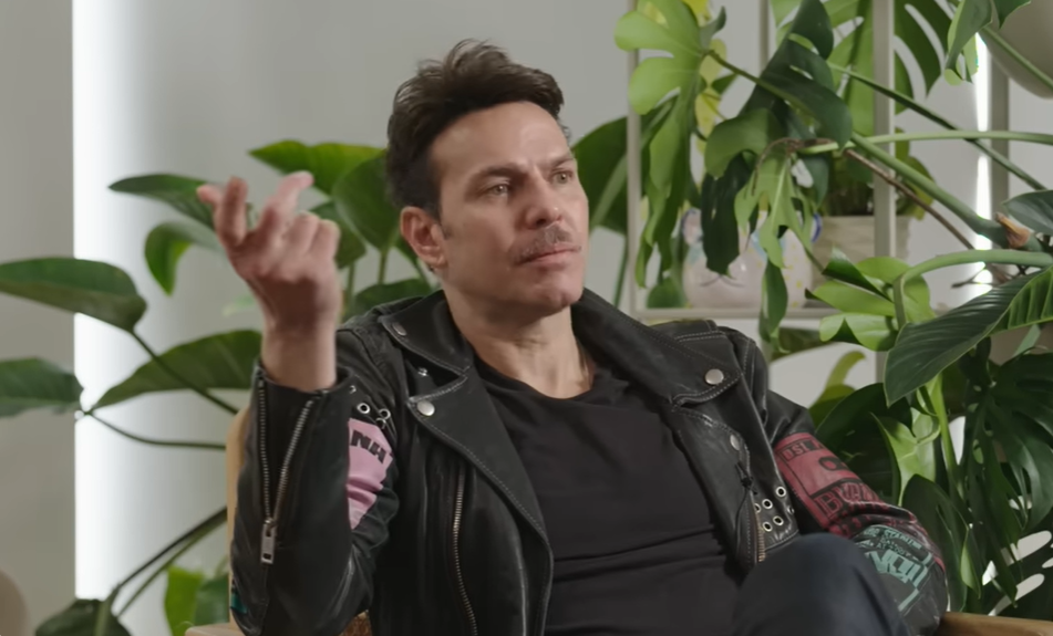 El actor venezolano Juan Alfonso Baptista habló por primera vez sobre su parálisis facial. Foto: Captura de pantalla/YouTube/LosHombresSíLloran