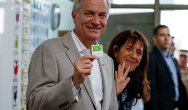 José Antonio Kast votó en Santiago de Chile (REUTERS/Rodrigo Garrido)