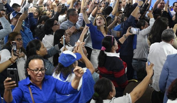Consejo electoral tiene hasta hoy para oficializar a los ganadores de elecciones en Honduras