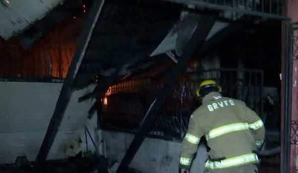 Fuga de gas habría ocasionado incendio que acabó con dos viviendas en Managua