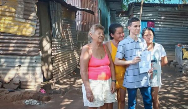 Tiktoker la Rubia regresa a su casa tras la revocación de sentencia