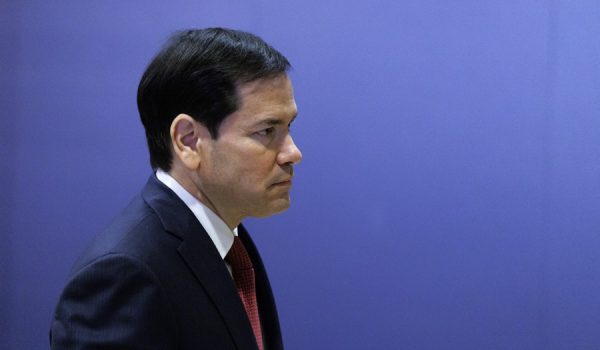 Washington sanciona a dos jueces de la Corte Penal Internacional