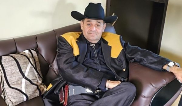 El evangelista nicaragüense Marvin Flores dice que la capital de su música cristiana es Honduras, país donde creó su más famosa canción, Cierra tus ojos, a la muchos llaman Sharabababá. LA PRENSA/ CORTESÍA