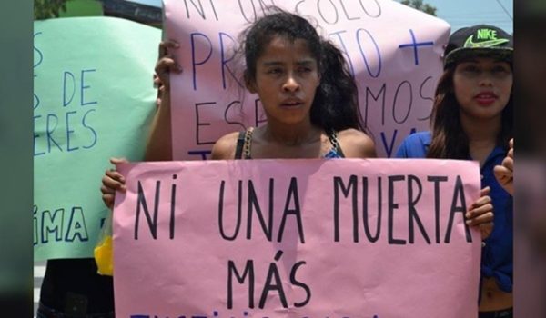 Protesta de mujeres, en 2017, cuando Vilma Trujillo fue quemada por pastores en una iglesia evangélica de Rosita. Escenas como estas ya no se ven en Nicaragua porque Daniel Ortega y Rosario Murillo eliminaron a los organismos de mujeres en el país. LA PRENSA/ TOMADA DE FUNDACIÓN ENTRE MUJERES (FEM)