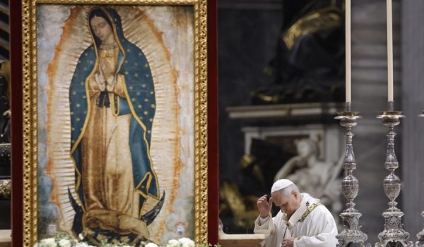 El papa pide a la Virgen de Guadalupe alejar a los jóvenes del crimen y las adicciones