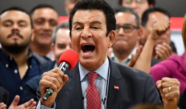 Nasralla amplía ventaja sobre candidato apoyado por Trump en las presidenciales de Honduras