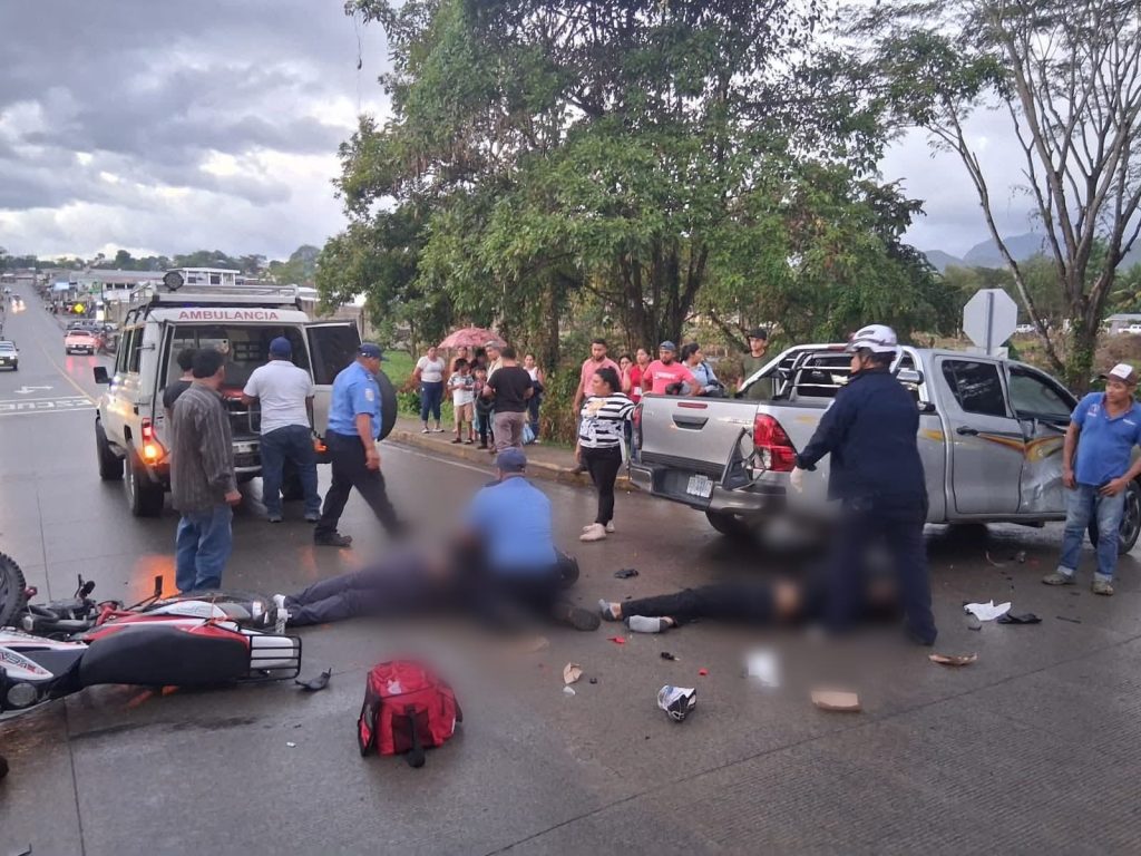 El motociclista Jeferson Josué Alvarado López, de 22 años, falleció luego de impactar su vehículo liviano contra una camioneta en Matiguás. Foto: Canal RB3 TV/Facebook.