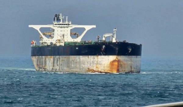 Fuerzas Armadas de EE.UU. incautan dos petroleros sancionados