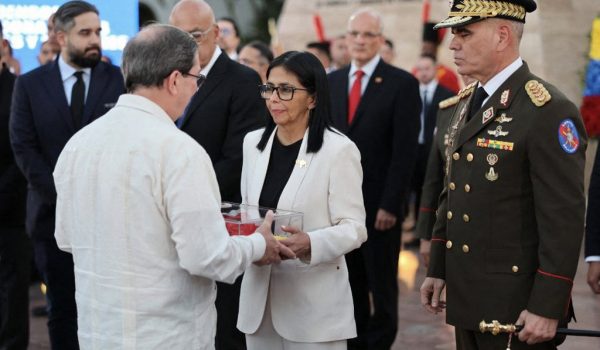 Delcy Rodríguez dice que renta petrolera será destinada al sistema de salud de Venezuela