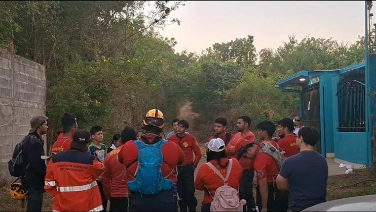 Bomberos de León buscaron por varios días a Kener Jafeth. Foto: Benemérito Cuerpo de Bomberos.