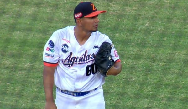 Ángel Obando lanzó sólido en su debut y último juego de las Águilas del Zulia