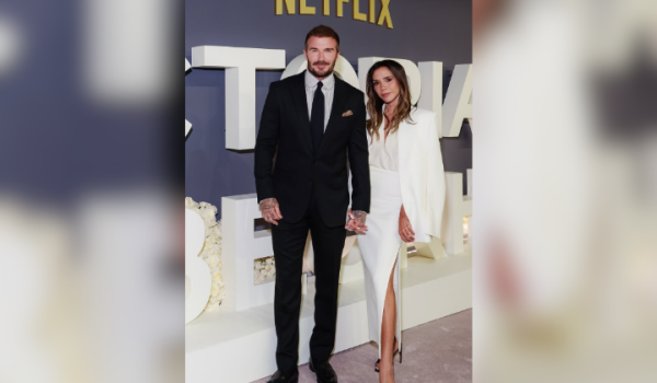 David y Victoria Beckham durante el estreno del documental de la diseñadora en Netflix. Foto: Instagram/@davidbeckham