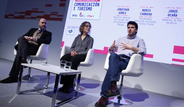 Bulos y desinformación amenazan tanto a los destinos turísticos como a los viajeros