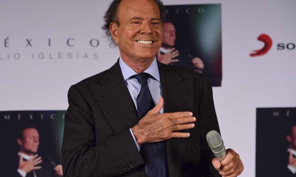 El cantante español Julio Iglesias en la Ciudad de México, el 23 de septiembre de 2015.