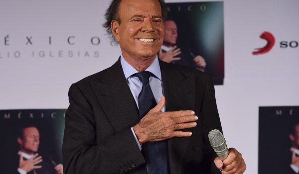 El cantante español Julio Iglesias en la Ciudad de México, el 23 de septiembre de 2015.