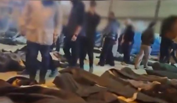 Dictadura teocrática de Irán moviliza a sus seguidores para oponerse a las protestas masivas que piden un cambio democrático