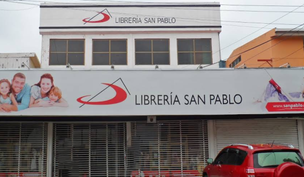 Edificio central de la Librería San Pablo en Managua