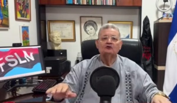 Moisés Absalón Pastora en la primera emisión de su nuevo programa digital La Verdad Verdadera, este viernes 30 de enero. LA PRENSA/ REPRODUCCIÓN DE VÍDEO