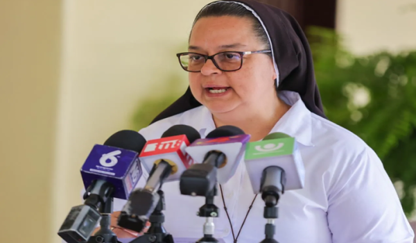 Hermanas Terciarias Capuchinas anuncian su salida de Nicaragua en conferencia ante medios sandinistas