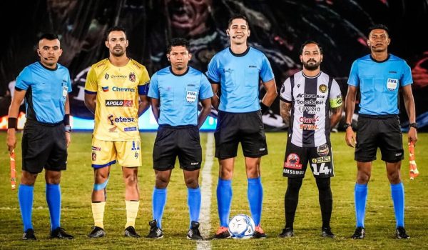 ¿Quién es el nuevo árbitro nica con gafete FIFA y qué significa esa distinción?