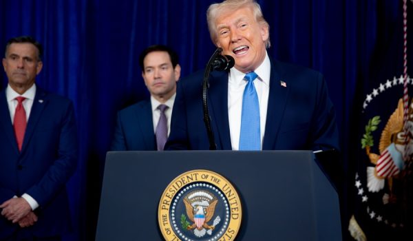 Trump amenaza a Rodríguez si no atiende los intereses de Estados Unidos en Venezuela
