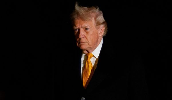 Senado de EE.UU. da reprimenda simbólica a Donald Trump