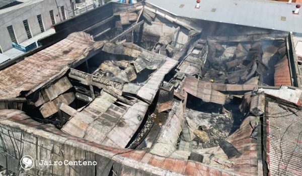 Gran incendio en sucursal de La Curacao en el centro de León