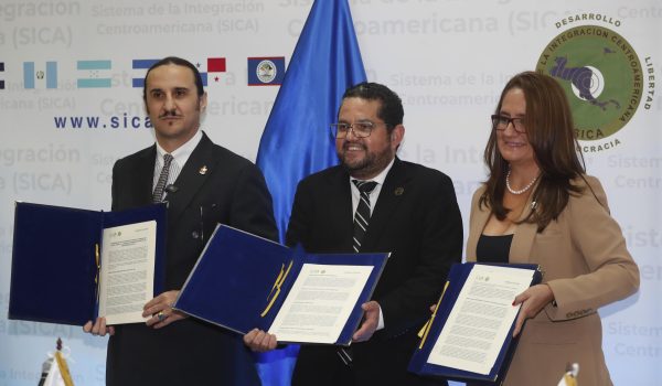 Centroamérica y TEON firman un acuerdo que busca generar “orgullo y riqueza regional”