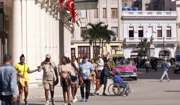Cuba se queda sin combustible para aviones y lo comunica a las aerolíneas internacionales