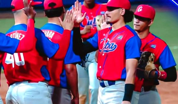 Cuba atornilla a la ofensiva nicaragüense en el cierre del fogueo previo al Clásico Mundial de Beisbol