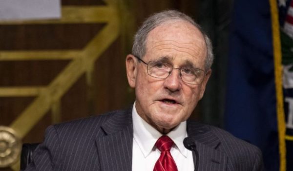 El presidente del Comité de Relaciones Exteriores del Senado de EE. UU., Jim Risch. Foto tomada de internet.