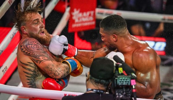 Jake Paul se somete a una nueva cirugía de mandíbula tras nocaut de Anthony Joshua
