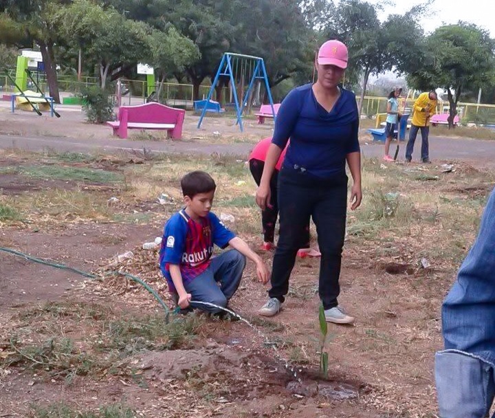 Las jornadas de reforestación en el parque de Batahola Norte, de las cuales la veterinaria Heidi Gómez era una de las promotoras. LA PRENSA/ CORTESÍA