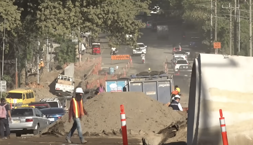 Obras de construcción paso a desnivel Nejapa