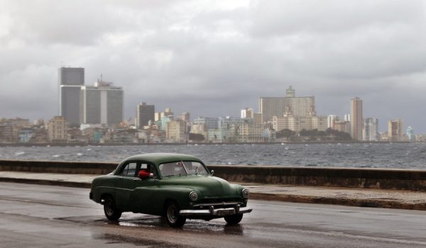 Cuba confirma sus primeras medidas anticrisis: racionamiento de combustible y teletrabajo
