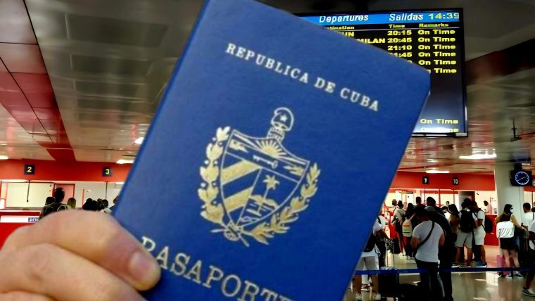 Cubanos se informan sobre los requisitos para visar hacia Nicaragua
