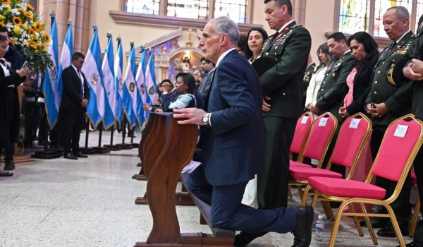 Presidente de Honduras viajó a EE. UU. para visitar y agradecer a Donald Trump