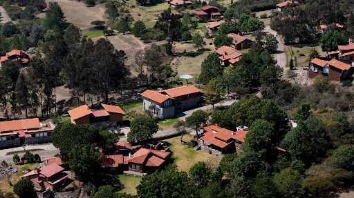 Vista aérea del Country Club de Tapalpa, Jalisco, último escondite del jefe narco el Mencho.