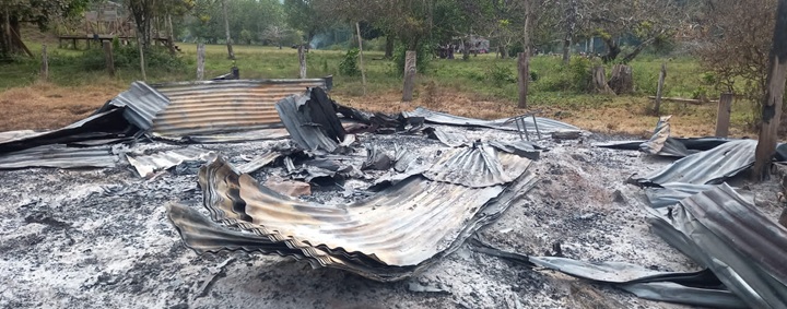 La comunidad mayangna Wilú, incendiada y destruida por los colonos en marzo de 2023, donde también mataron a cinco personas. LA PRENSA/ TOMADA DE REDES SOCIALES