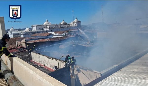 Cortocircuito en un televisor provocó el incendio que dejó pérdidas millonarias en León