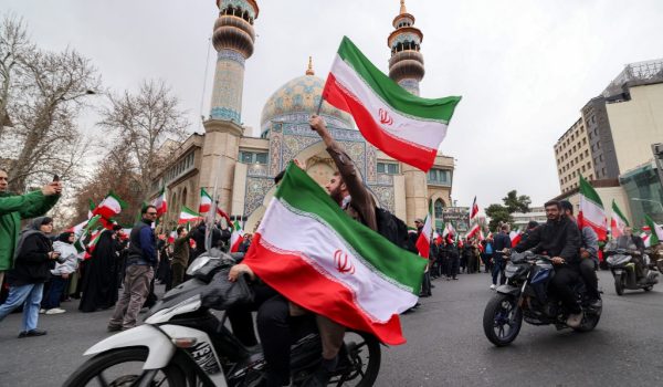 Ejército israelí afirma haber atacado a los líderes del régimen iraní