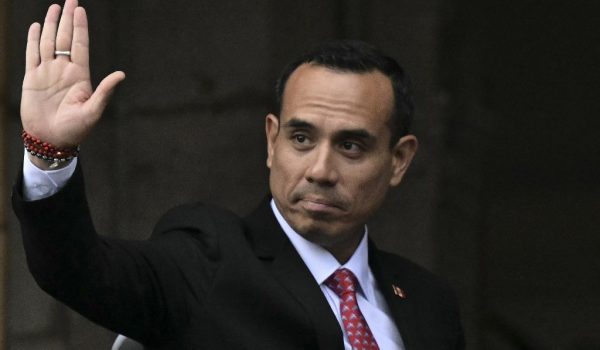 El récord del Perú: Ocho presidentes en una década