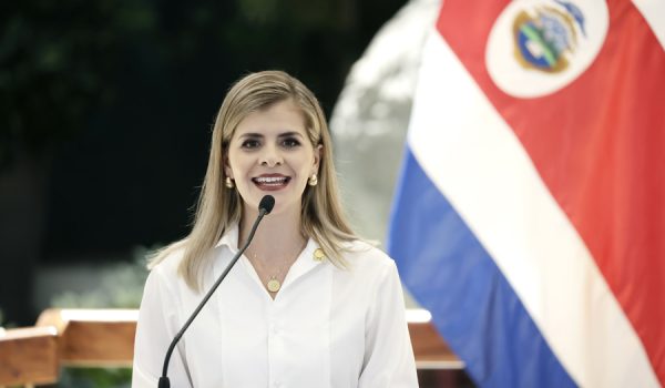 La presidenta electa de Costa Rica, Laura Fernández. EFE/Jeffrey Arguedas