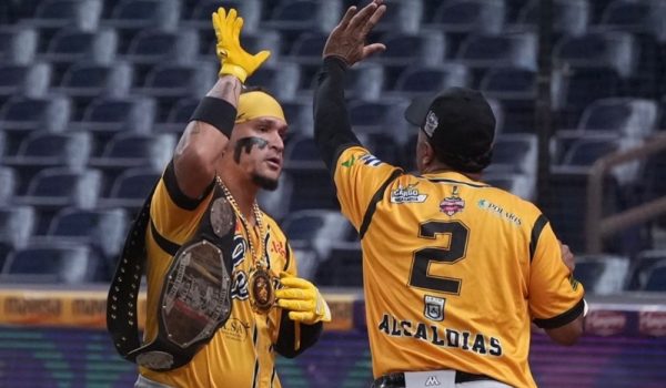 Leones vencen a los argentinos para mantener leves esperanzas de clasificación