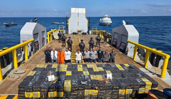 Tres nicaragüenses en aprietos tras incautarles US$ 165 millones en droga en El Salvador